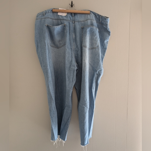 NWT Future Collective Straight Leg Jeans - Picture 5 of 9